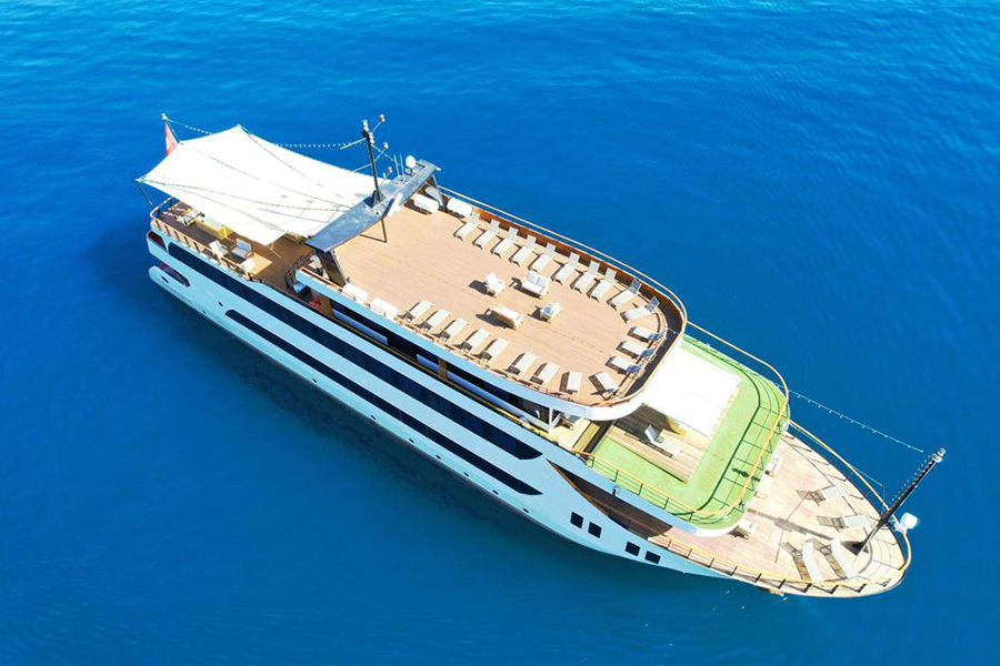 ЯХТА LIMITLESS - МАРМАРИС