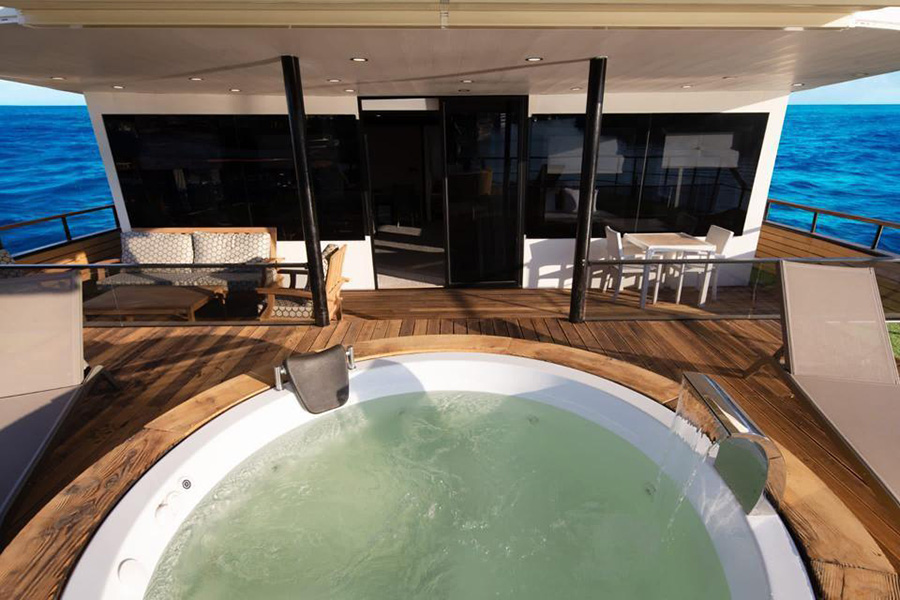 ЯХТА LIMITLESS - МАРМАРИС