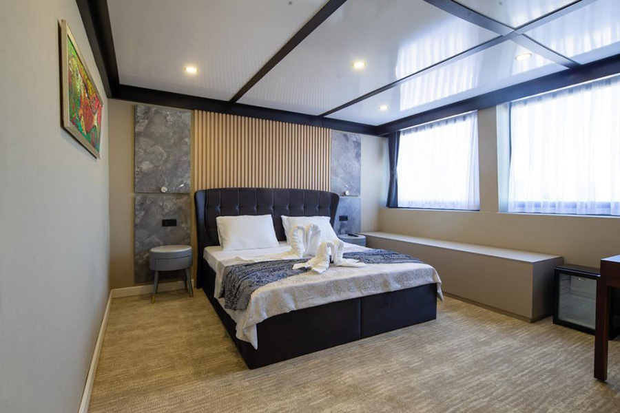 ЯХТА LIMITLESS - МАРМАРИС