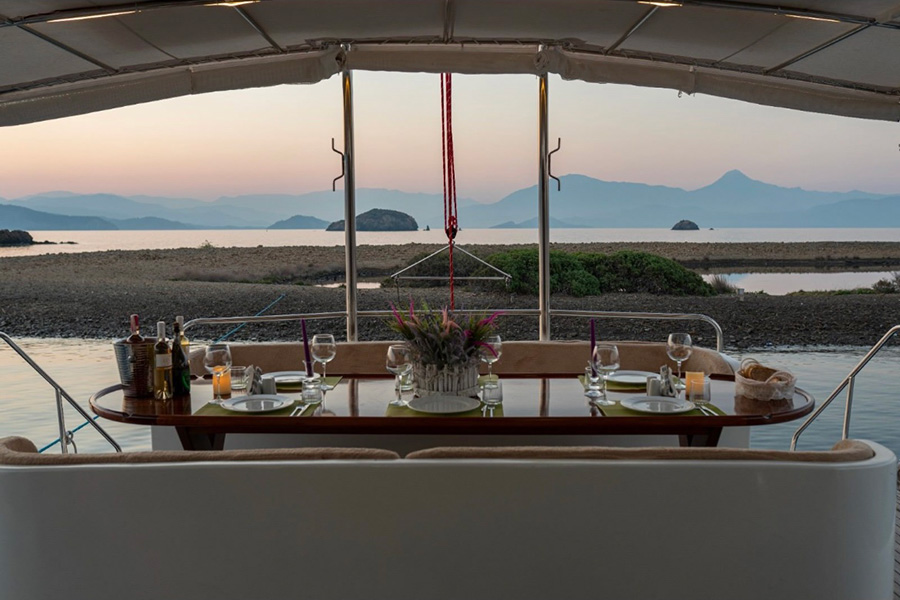 ЯХТА ADEN 5  - ГЁДЖЕК