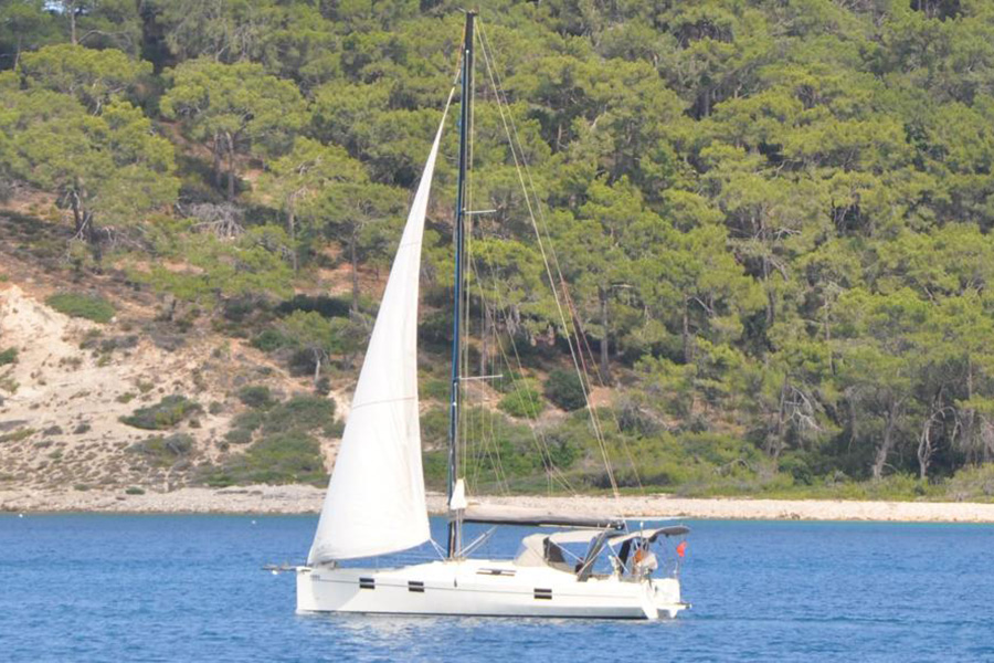 ПАРУСНАЯ ЯХТА HERA - КЕМЕР