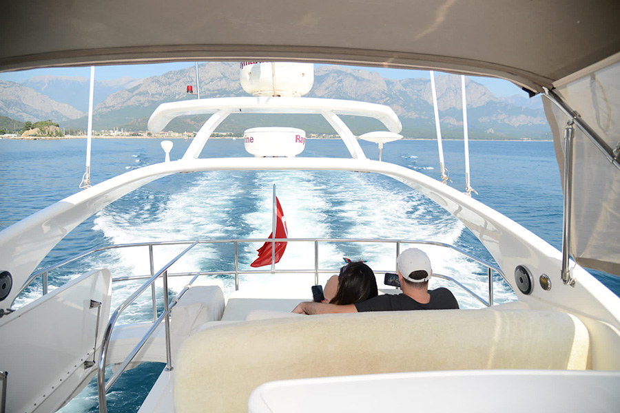 ЯХТА RODIS - КЕМЕР