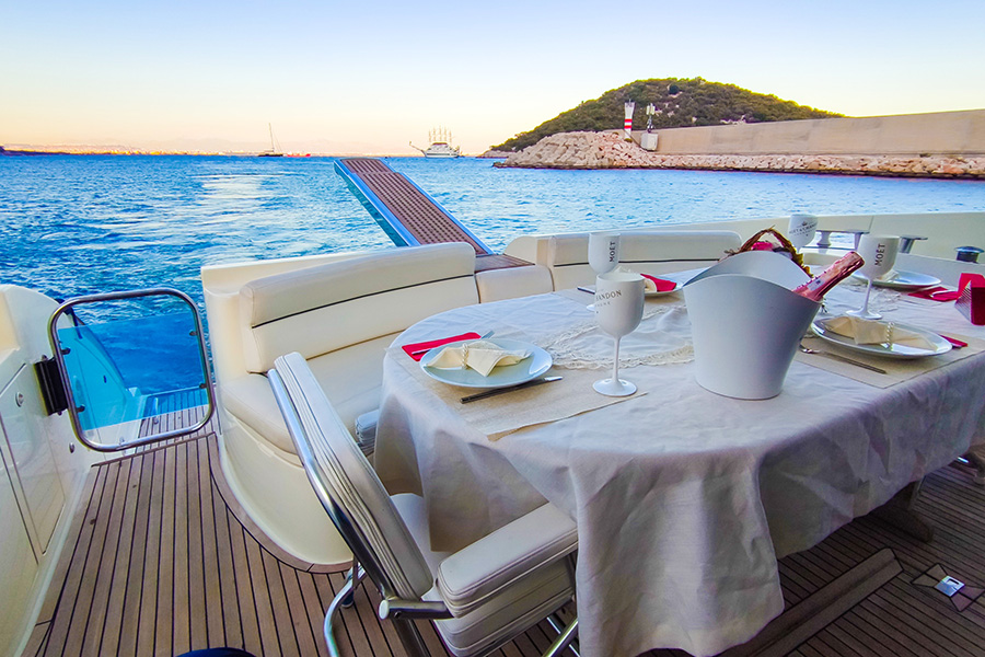 ЯХТА CULLINAN - АНТАЛИЯ