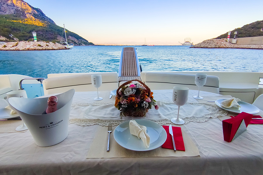 ЯХТА CULLINAN - АНТАЛИЯ