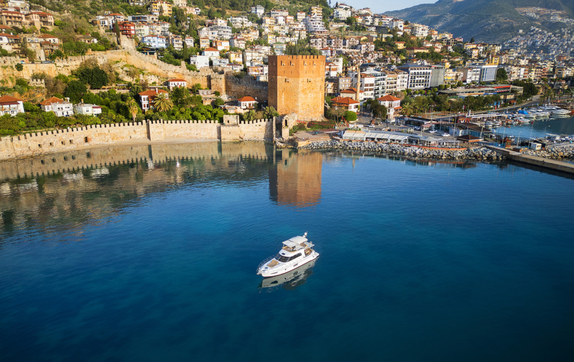 YACHT INFINITY - ALANYA