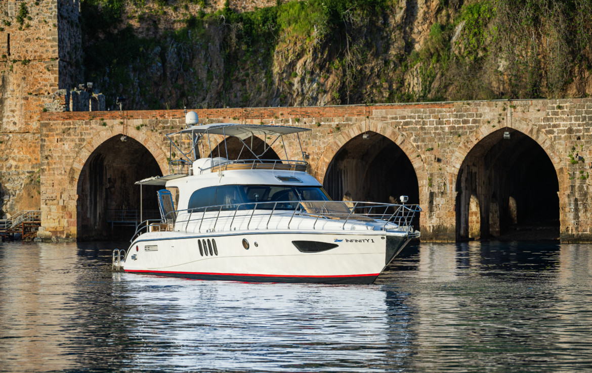 YACHT INFINITY - ALANYA