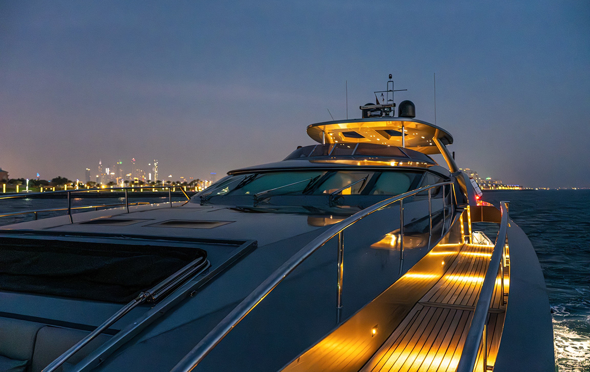 ЯХТА UAE-MOT-17 - ДУБАЙ