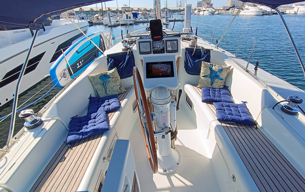 ПАРУСНАЯ ЯХТА UAE-SAIL-01 - ДУБАЙ