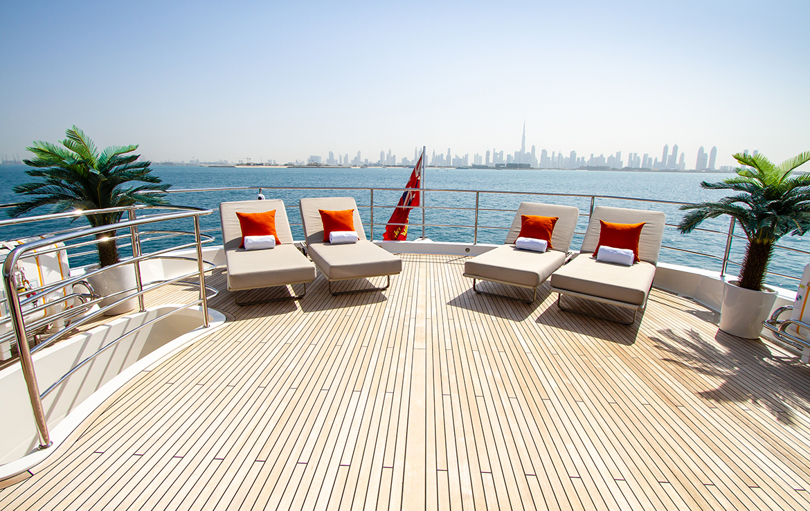 ЯХТА UAE-MOT-12 - ДУБАЙ
