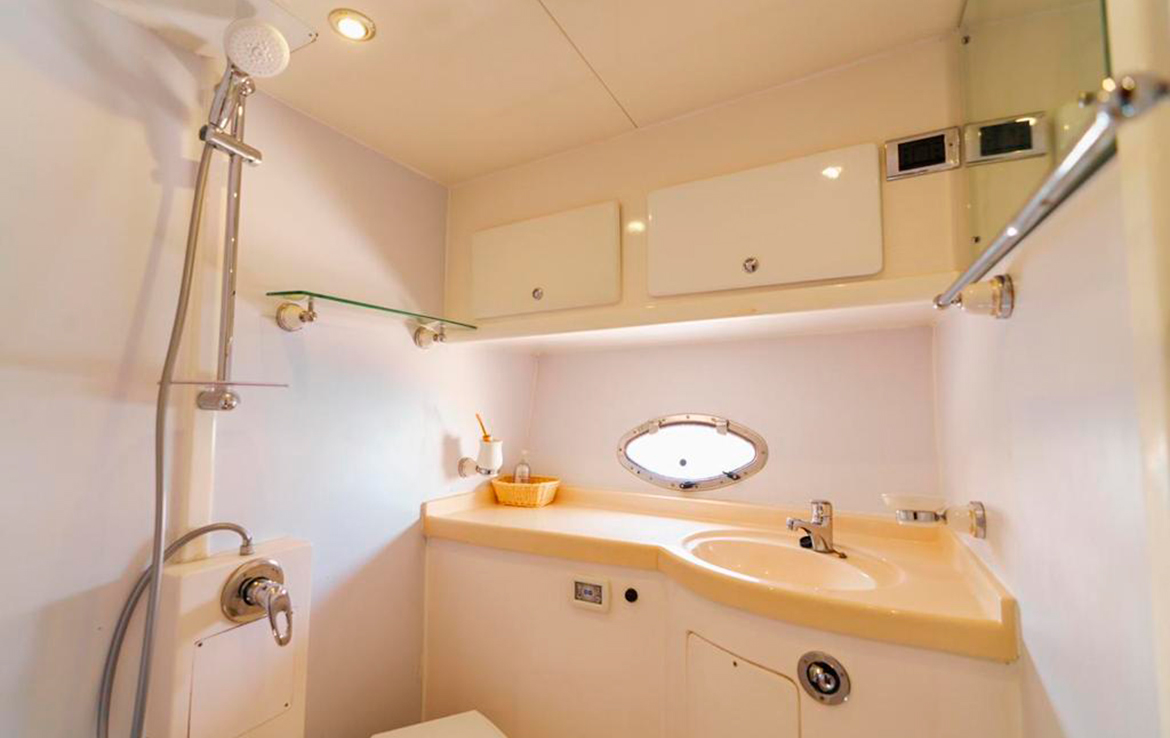 ЯХТА UAE-MOT-07 - ДУБАЙ