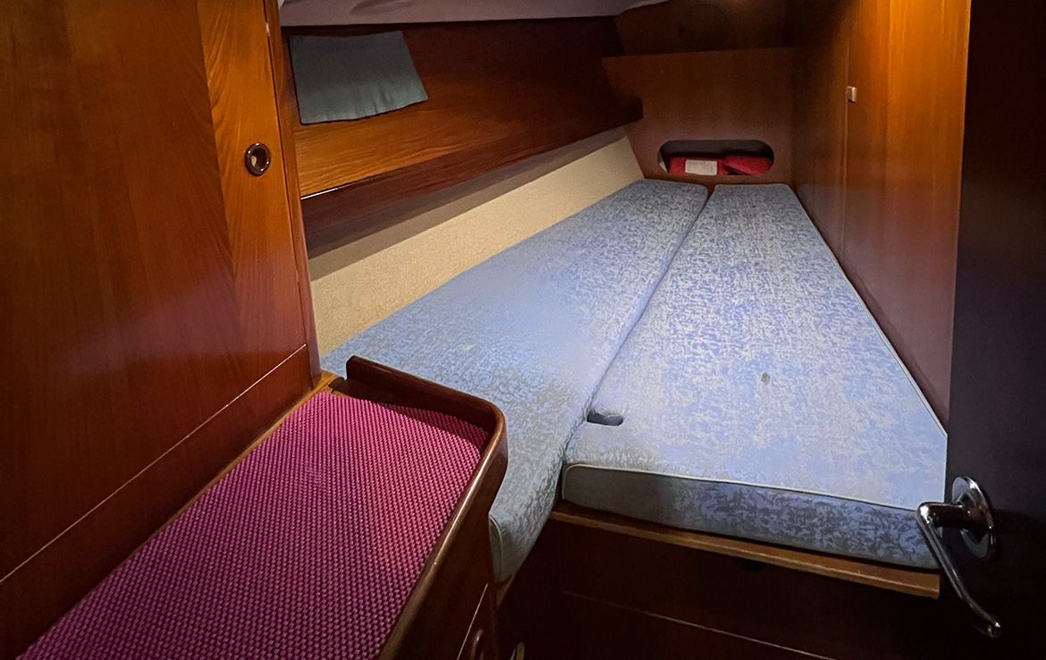 ПАРУСНАЯ ЯХТА BENETEAU OCEANIS - АЛАНИЯ