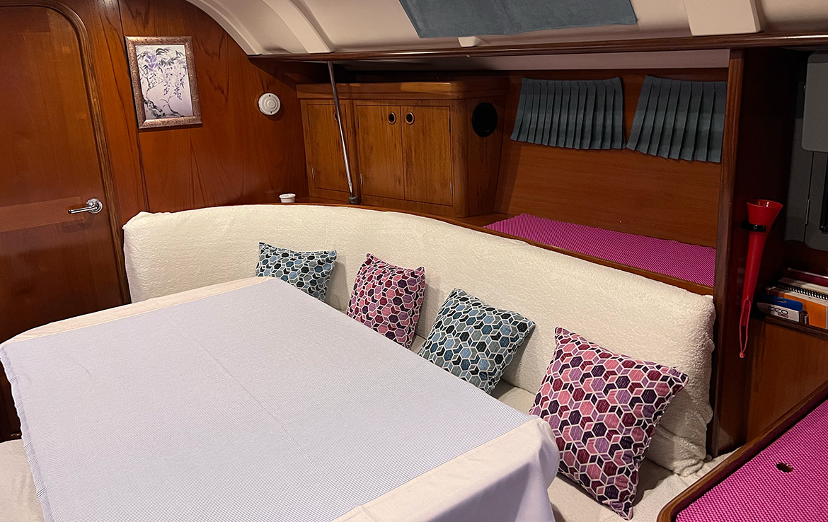 ПАРУСНАЯ ЯХТА BENETEAU OCEANIS - АЛАНИЯ